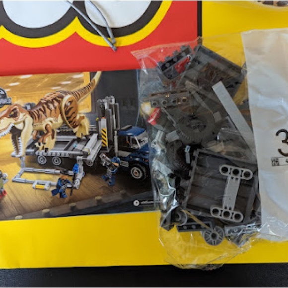 Jurassic World Lego Set 75933 T. Rex Transport New, Factory Sealed, No Box - Picture 5 of 5